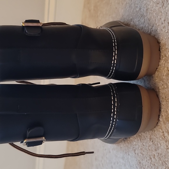 Wild Diva Black Duck Boot with Flannel interior pattern Size 6.5 NWT - Picture 8 of 16